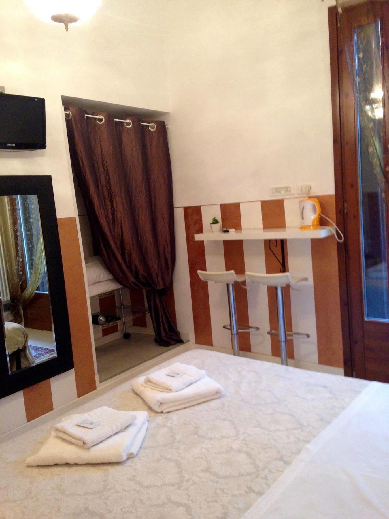 Giulietta E Romeo Hotel Verona Bagian luar foto